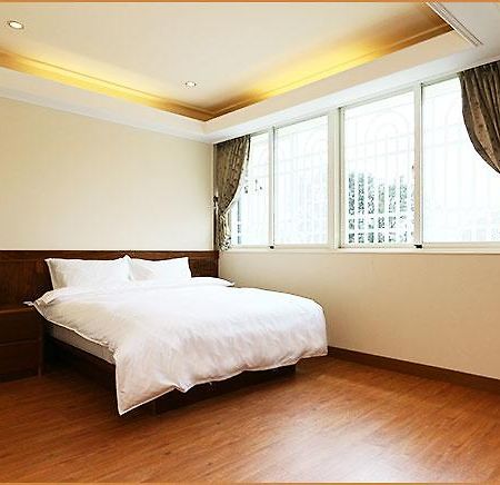 רויסוי Happy Owner B&B מראה חיצוני תמונה