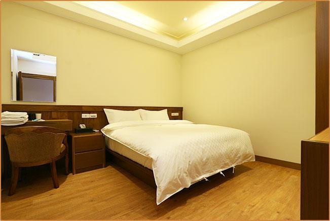 רויסוי Happy Owner B&B מראה חיצוני תמונה